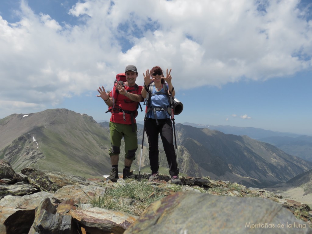Joaquín y Olga en la cima del Pic de Noucreus, 2.799 mts.